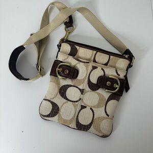 Coach Signature Crossbody Swingpack Cream/Tan/Brown Handbag 41464